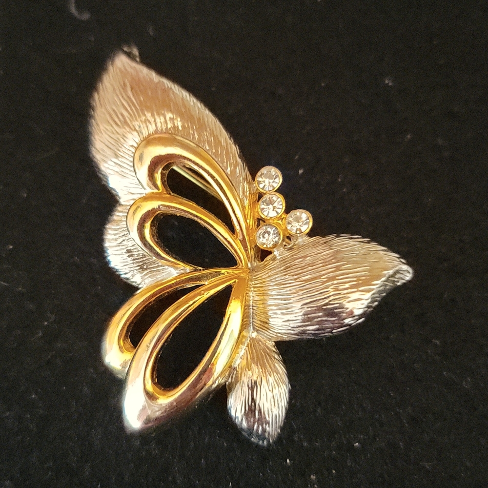 Vintage Rhinestone Flower Brooch